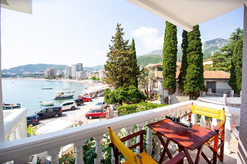 Acika Apartments Rafailovići Zewnętrze zdjęcie