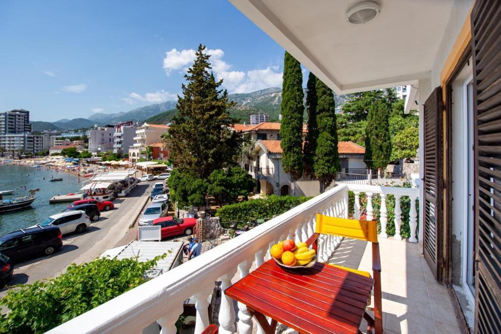 Acika Apartments Rafailovići Zewnętrze zdjęcie