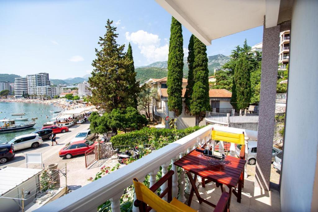 Acika Apartments Rafailovići Zewnętrze zdjęcie