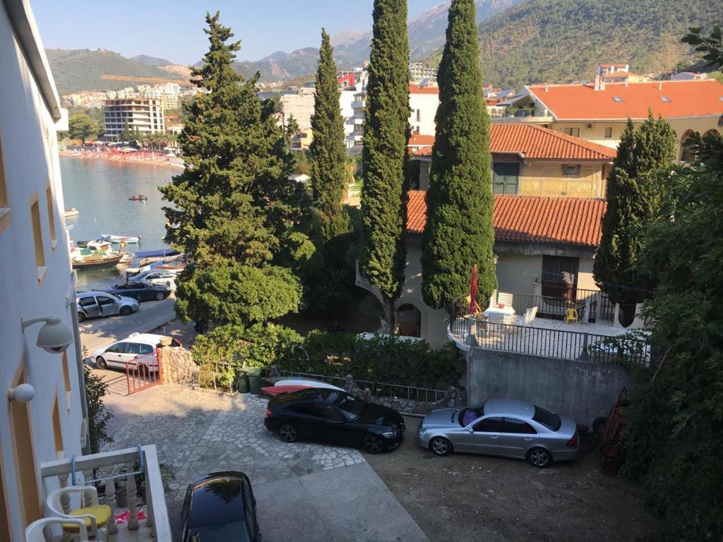 Acika Apartments Rafailovići Zewnętrze zdjęcie